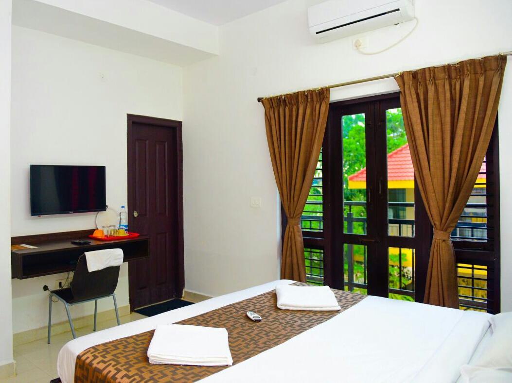 Varsha Enclave- Trinity House Aparthotel Mysore Bagian luar foto